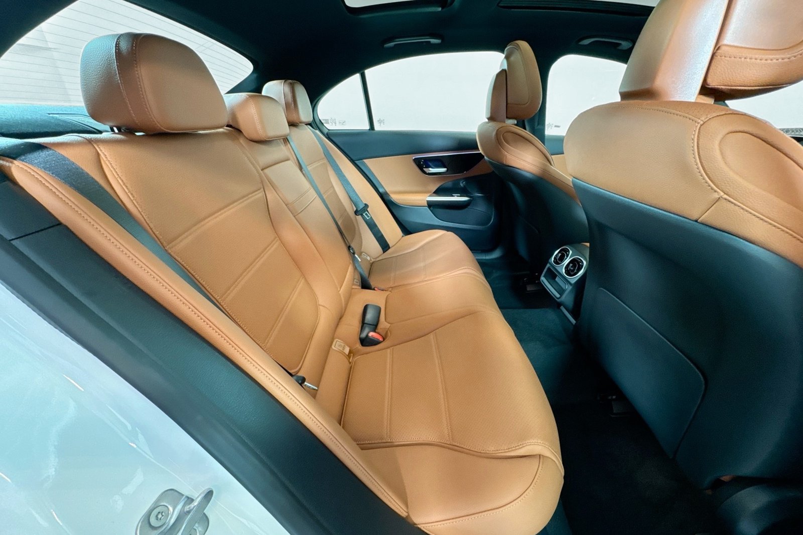New 2026 Polar White Mercedes-Benz C 300 image 24