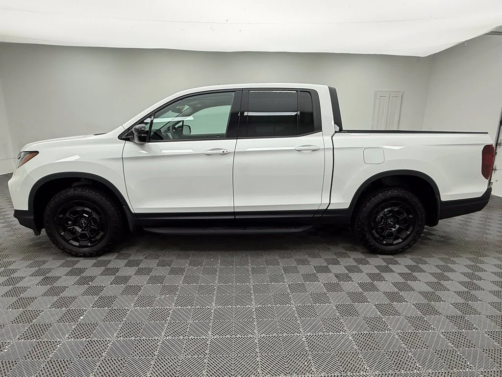 Used 2025 White Honda Sport image 14