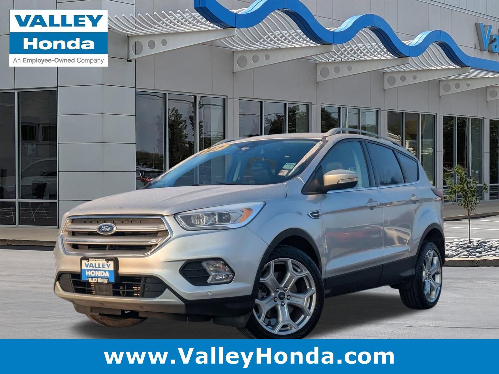 2019 Ford Escape Titanium 4WD's photo