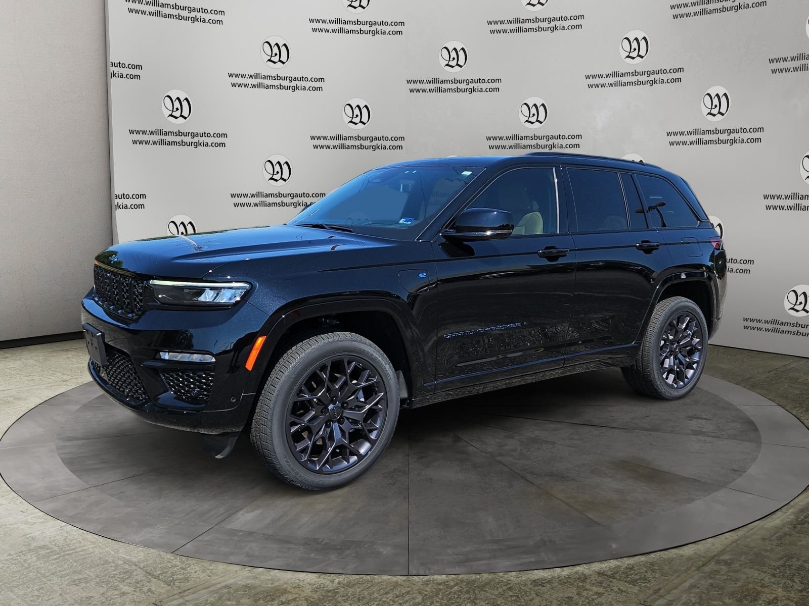 Pre-Owned 2023 Jeep Grand Cherokee Summit Reserve 4xe 4D Sport