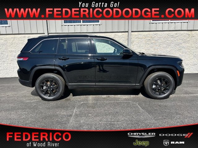 2026 Jeep Grand Cherokee Laredo Altitude 4x4