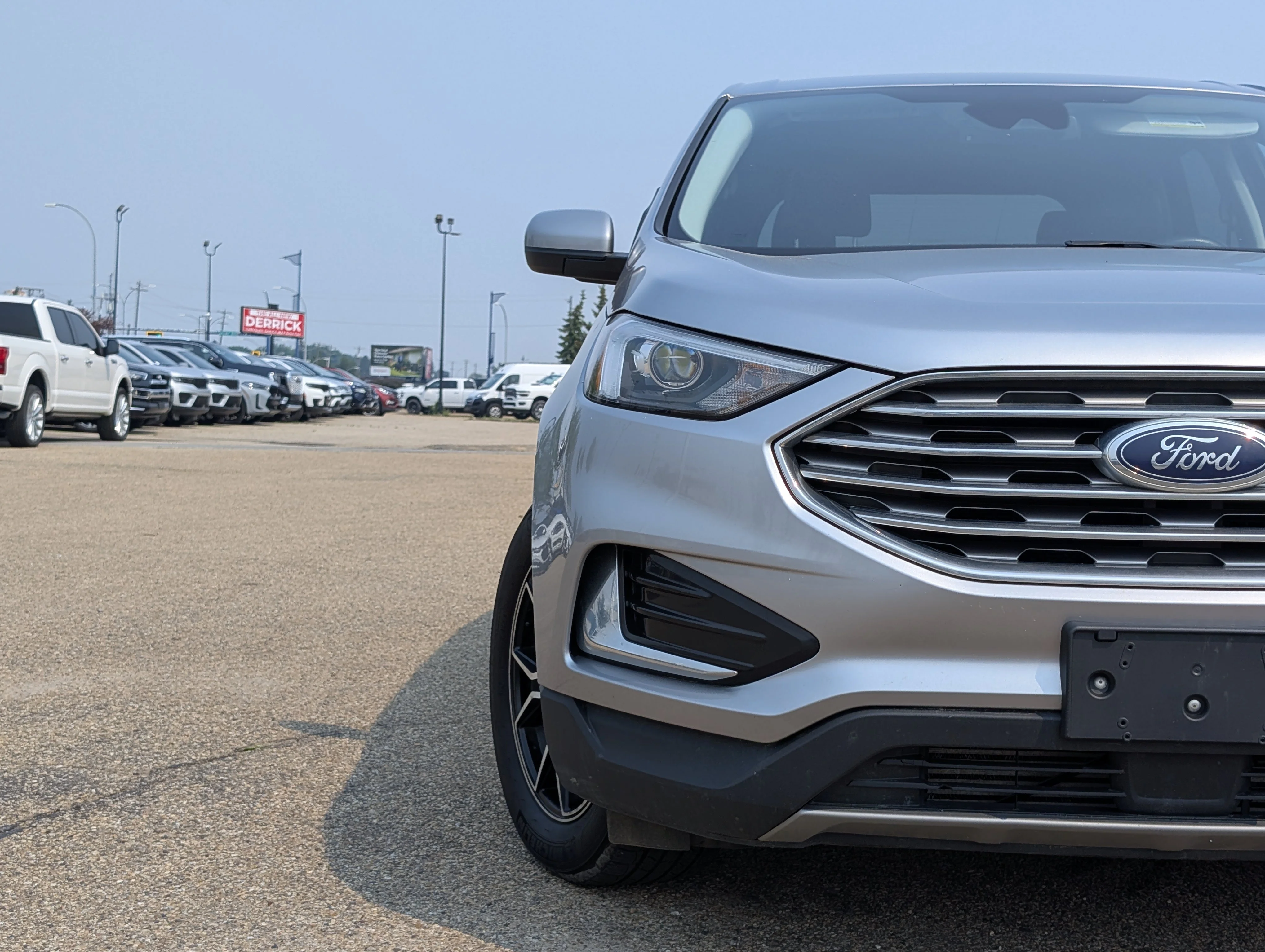 Used 2022 Silver Metallic Ford SEL AWD image 11