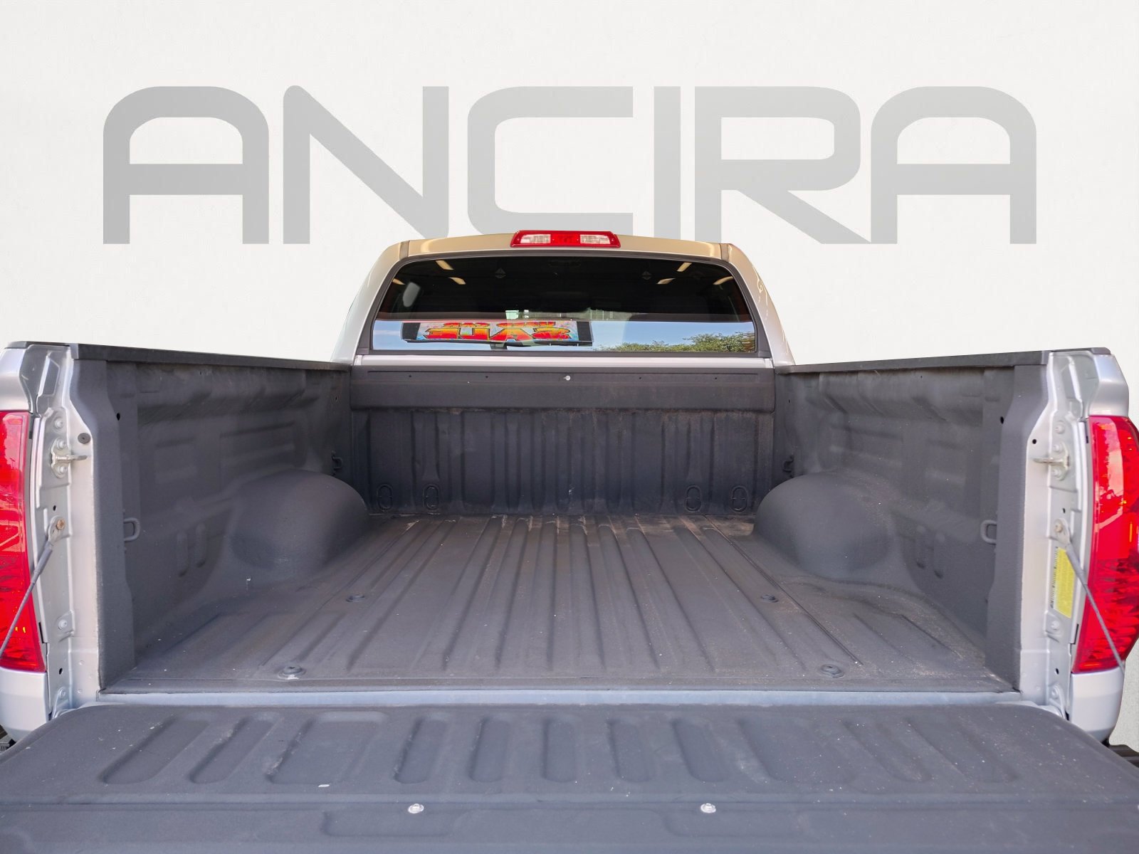 Used 2014 Silver Sky Metallic Toyota SR5 image 13