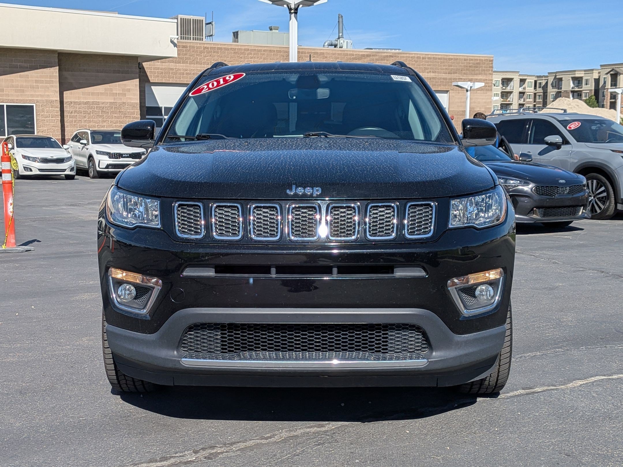 Certified Used 2019 Diamond Black Crystal Pearlcoat Jeep Limited image 9