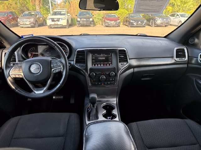 Used 2018 Black Jeep Laredo image 12