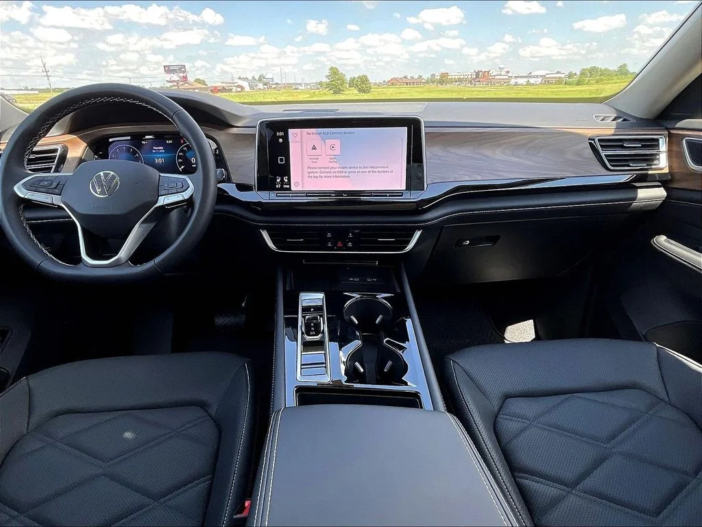New 2026 Black Volkswagen SE w/Technology image 8