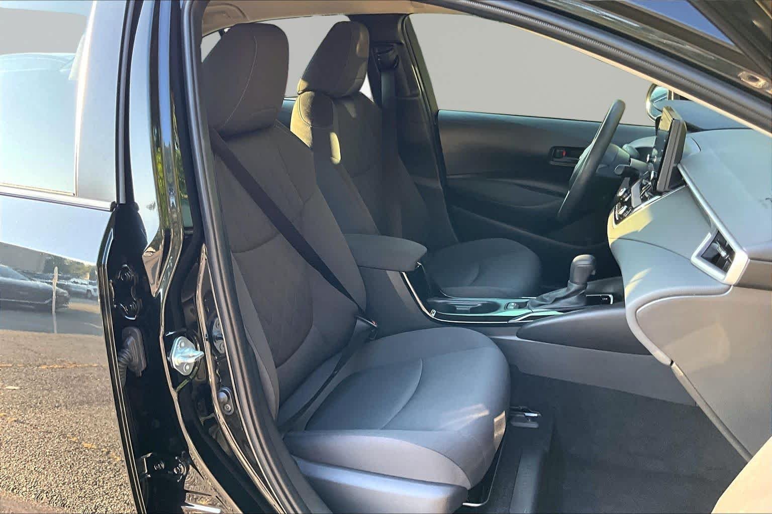 Used 2022 Black Sand Pearl Toyota LE image 9