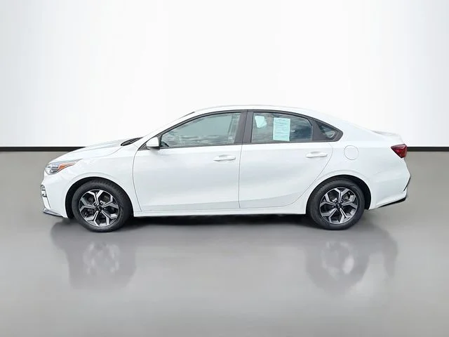 Used 2021 White Kia LXS image 4