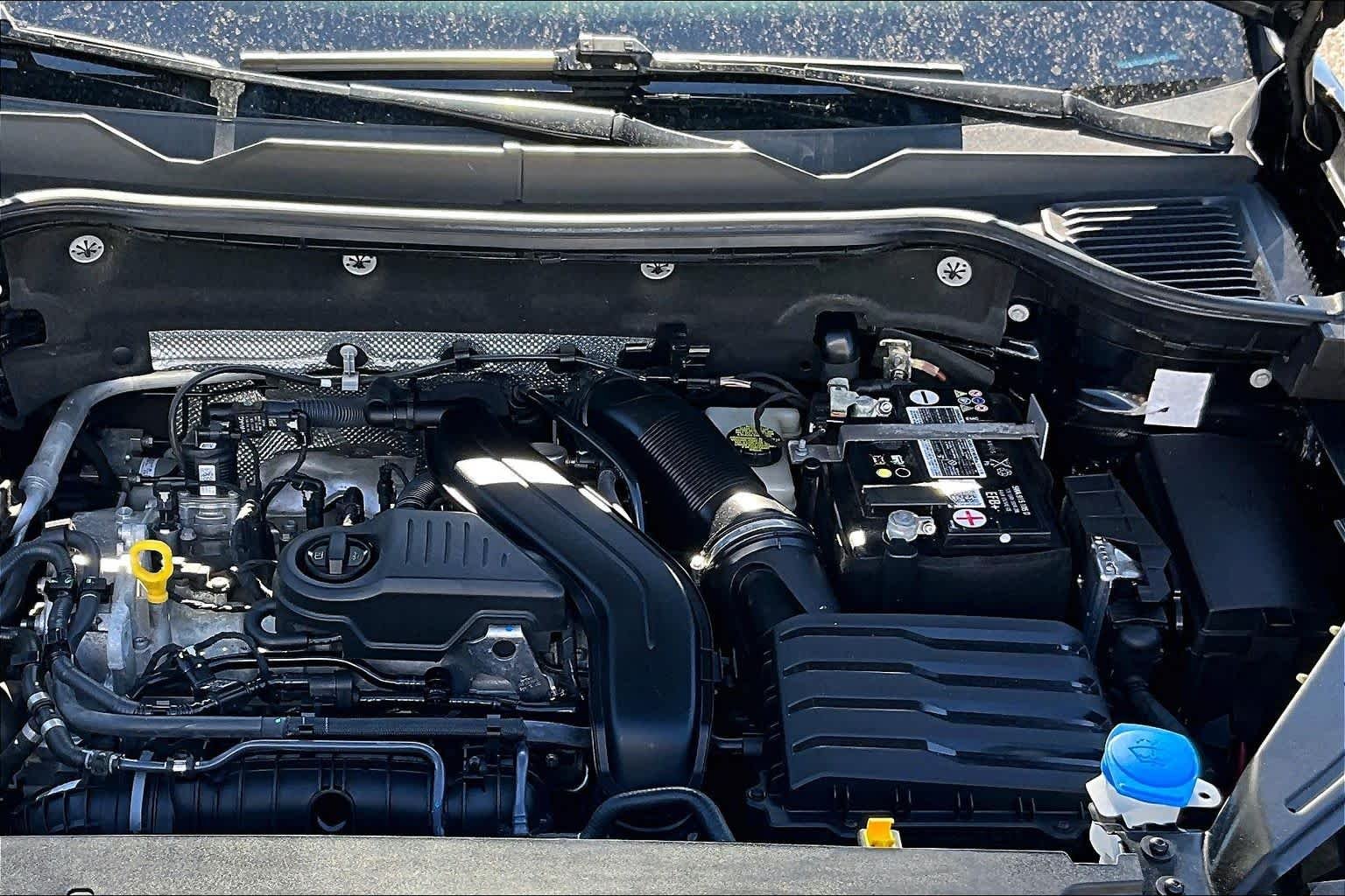 Used 2023 Deep Black Pearl Volkswagen SE image 29