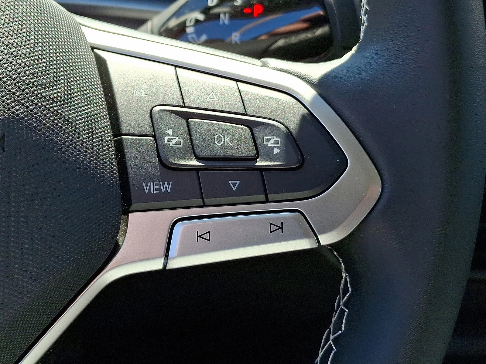 New 2026 Platinum Gray Metallic Volkswagen S image 17