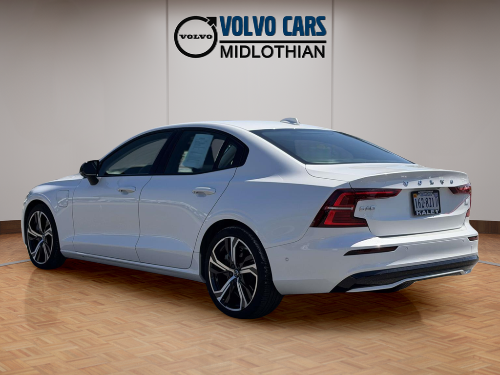 Used 2023 White Volvo T8 Plus Dark Theme image 21