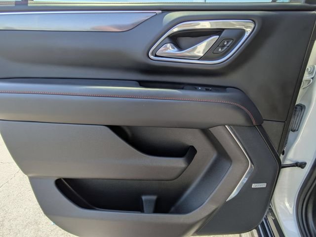 Used 2023 Pearl Chevrolet RST image 27