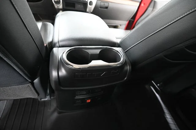 Used 2021 Red Nissan SL image 33