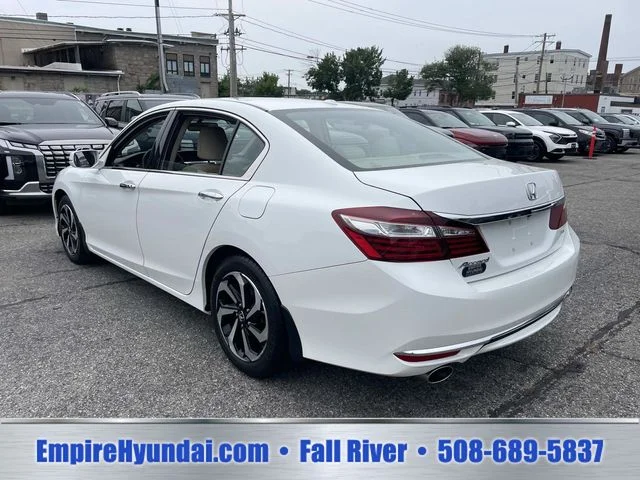 Used 2016 Silver Honda EX-L image 8