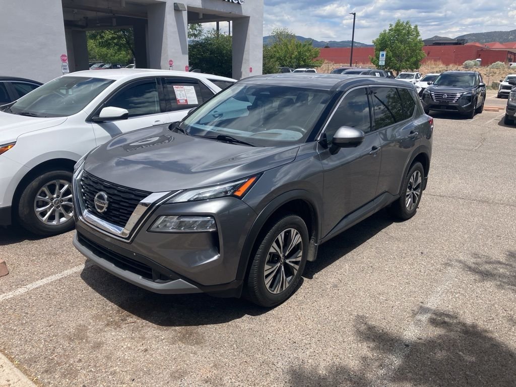 Used 2021 Gray Nissan SV image 3