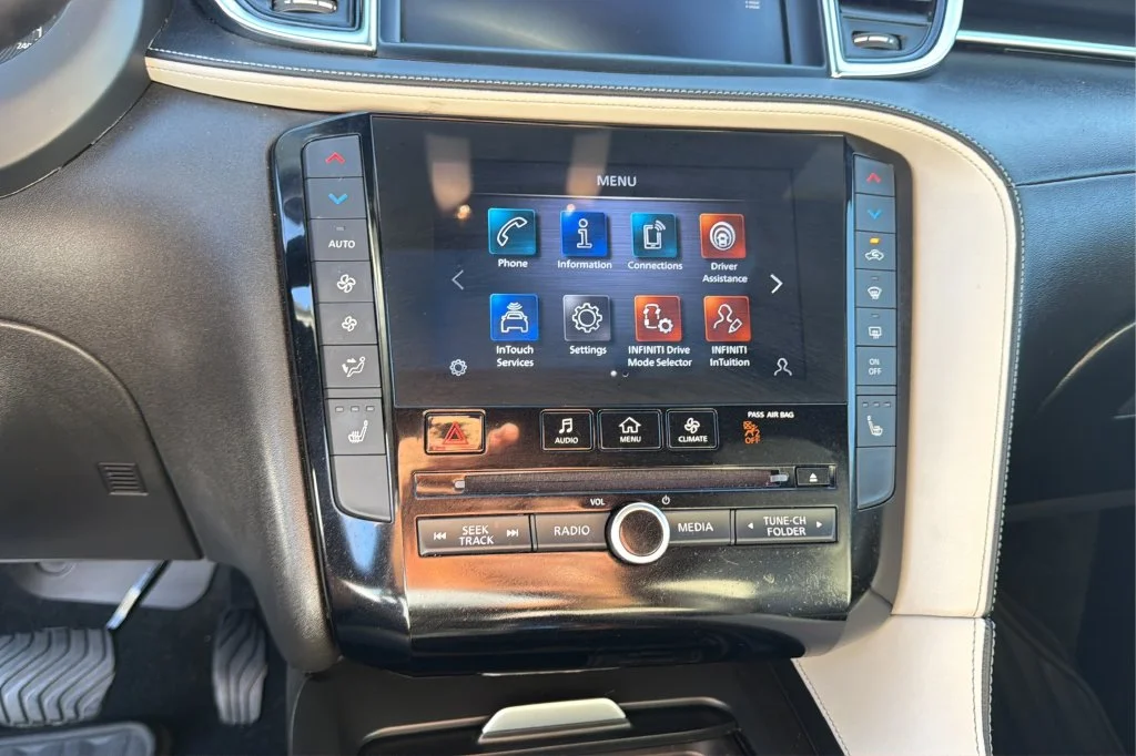 Used 2023 Blue INFINITI LUXE image 29