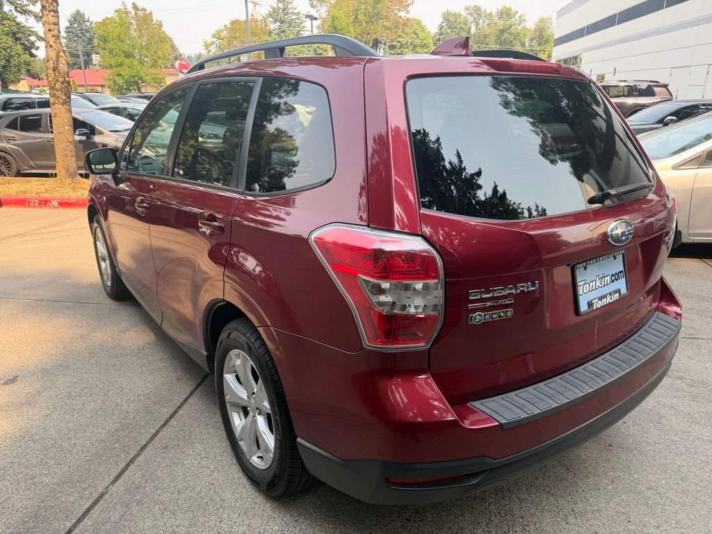 Used 2016 Venetian Red Pearl Subaru 2.5i Premium image 6