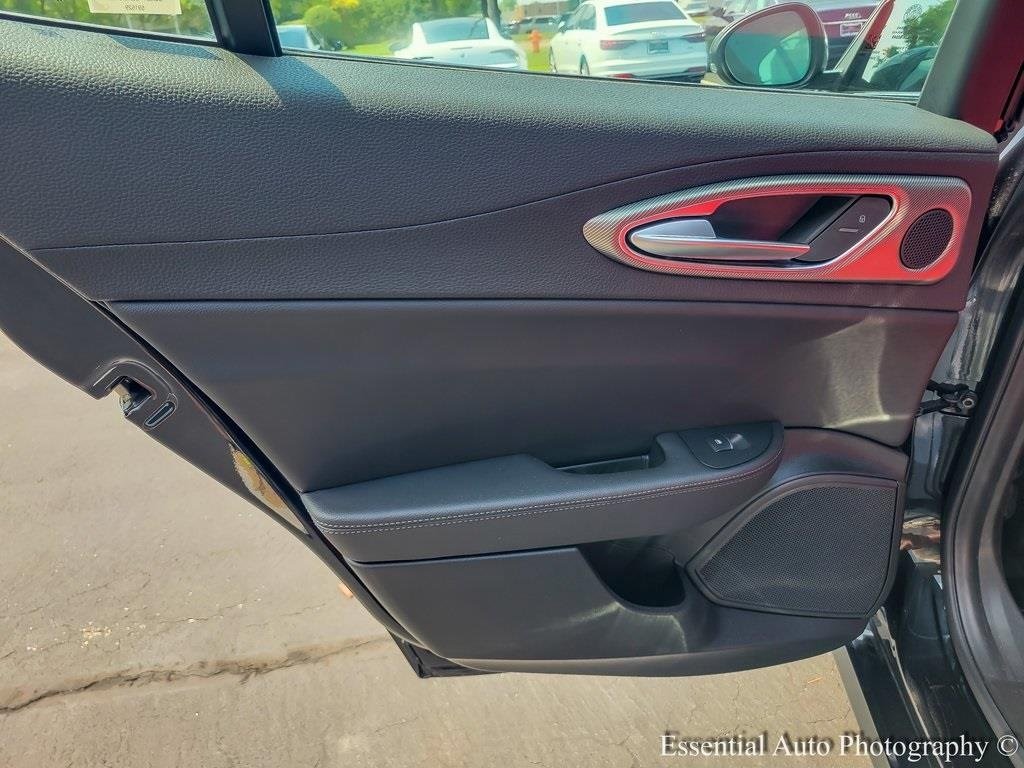 2025 ALFA ROMEO GIULIA (952) - Image 18