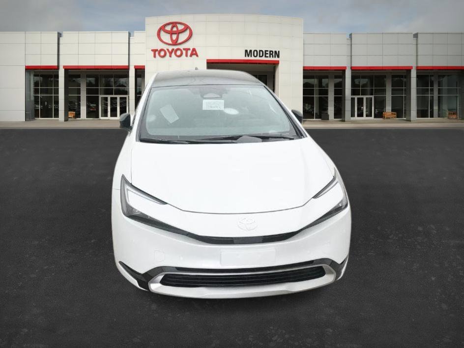 New 2026 Wind Chill Pearl Toyota XSE Premium image 2