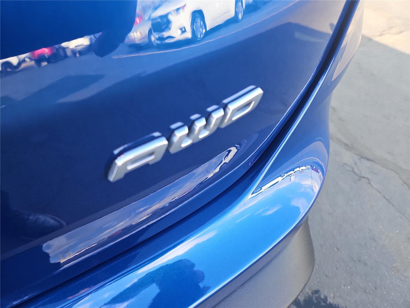 Used 2024 Atlas Blue Ford SEL image 5