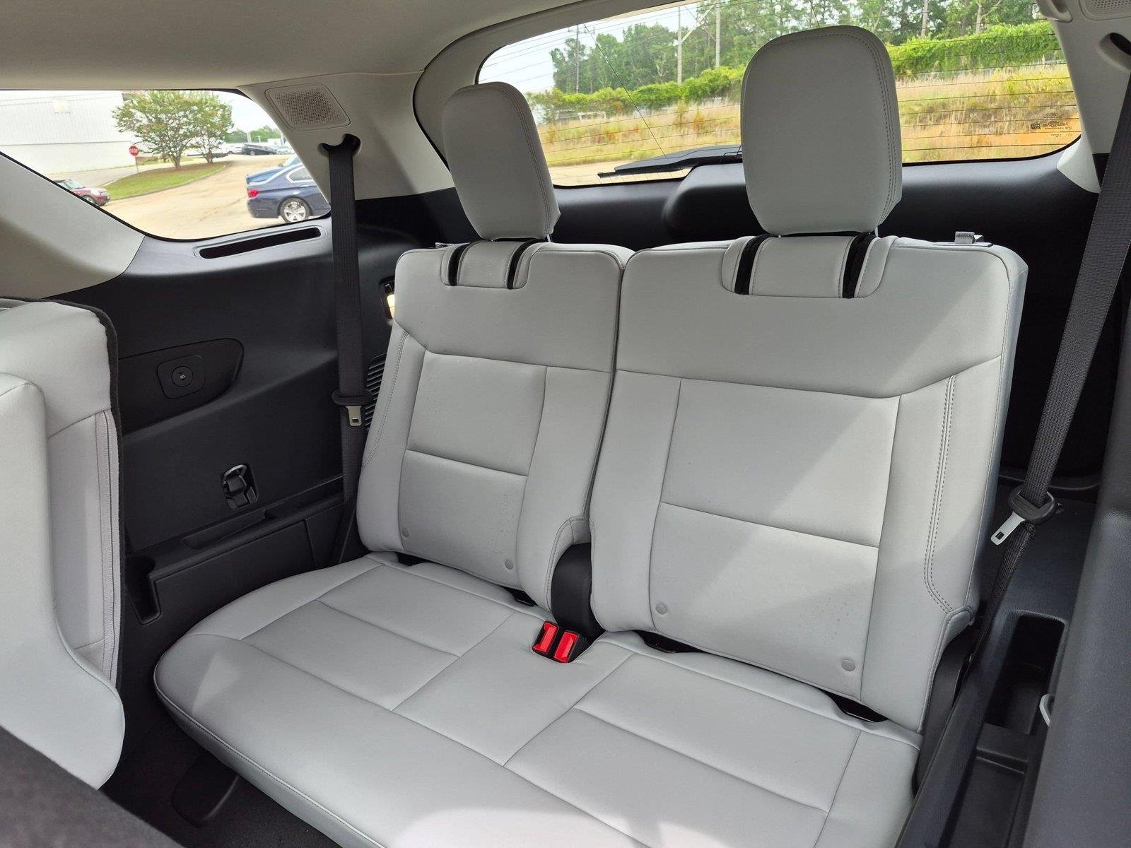 New 2026 Rapid Red Metallic Tinted Clearcoat Ford Platinum image 28