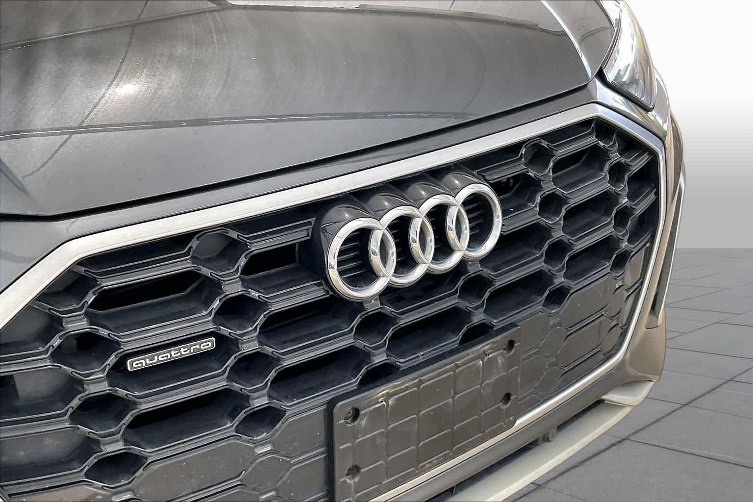 Used 2024 Daytona Gray Pearl Effect Audi S line Premium image 29