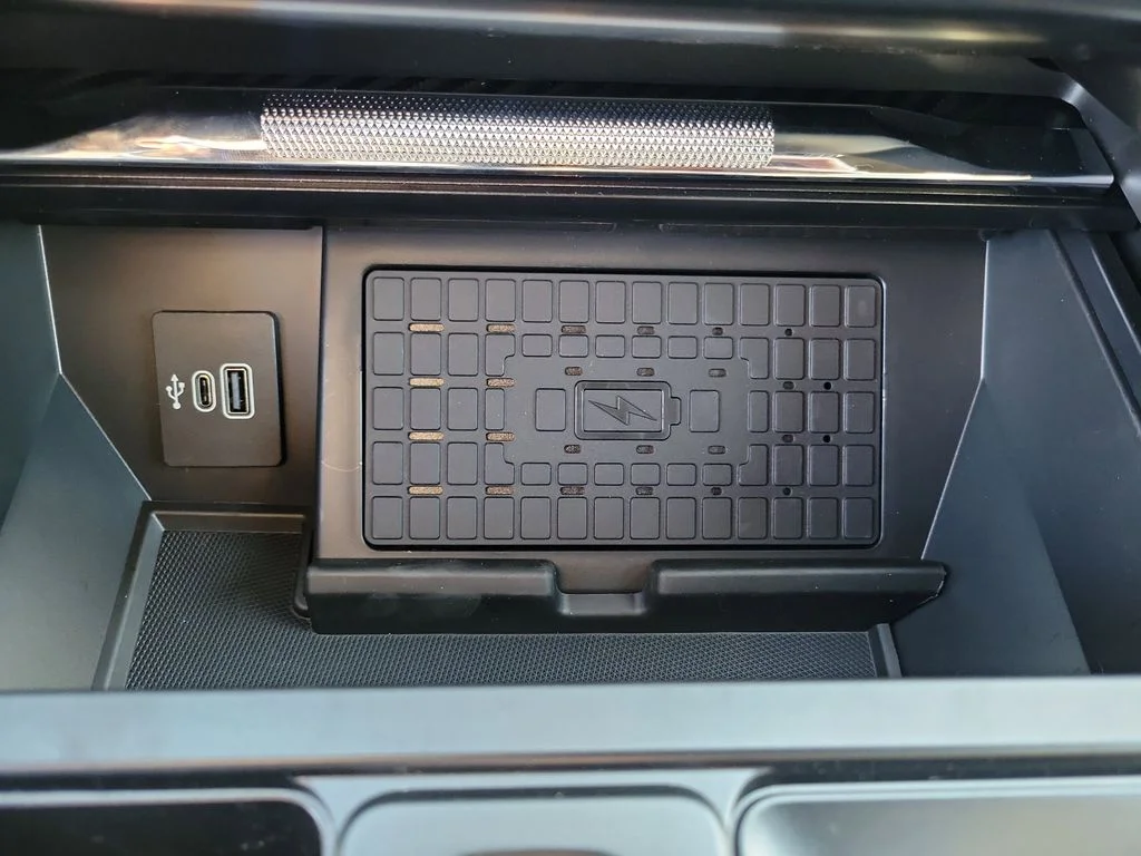 New 2025 Shelter Green Ford Raptor® image 20