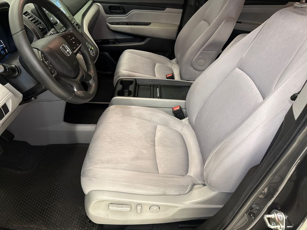 Used 2018 Modern Steel Metallic Honda EX image 19