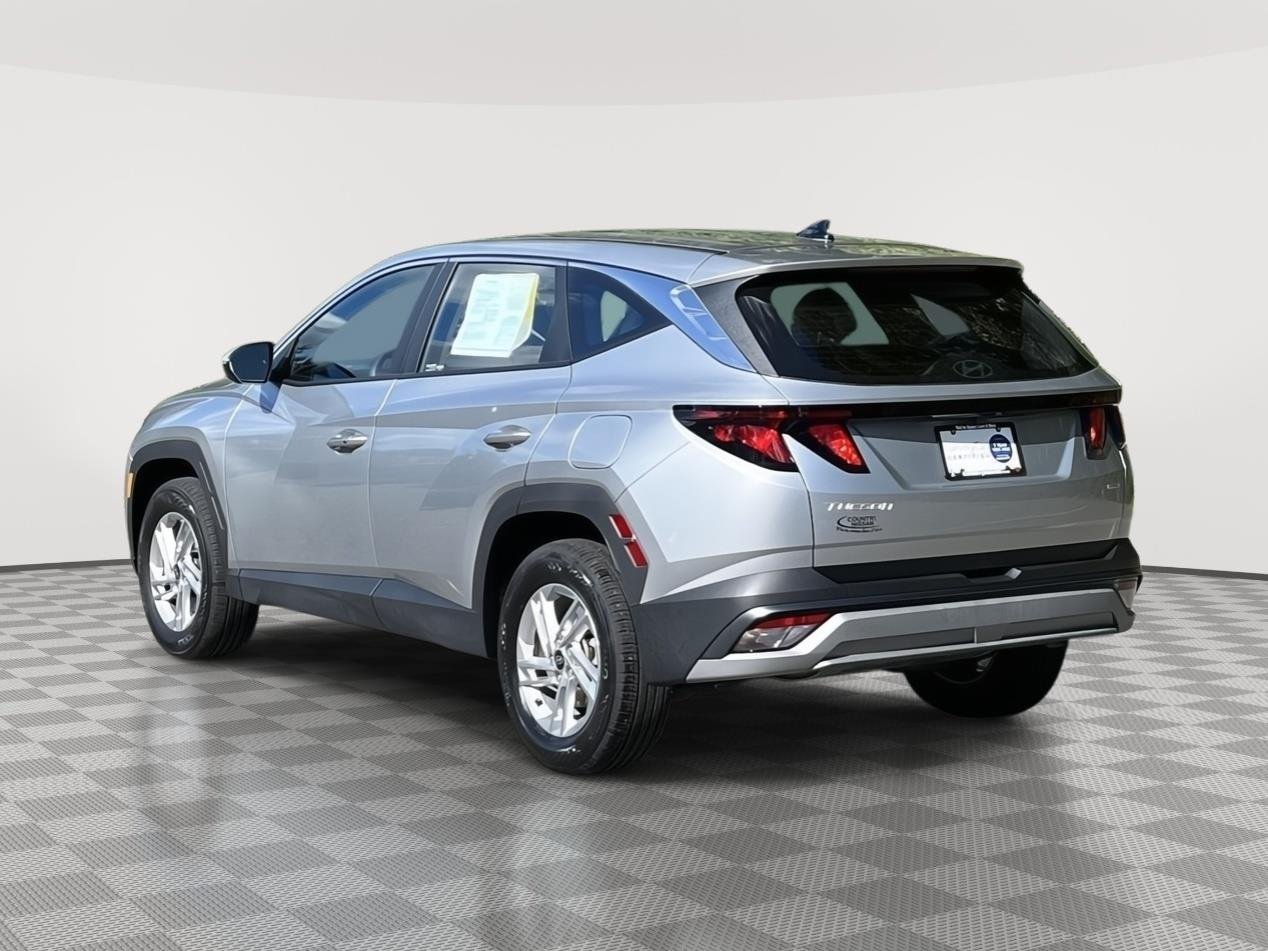 Used 2025 Shimmering Silver Hyundai SE image 8