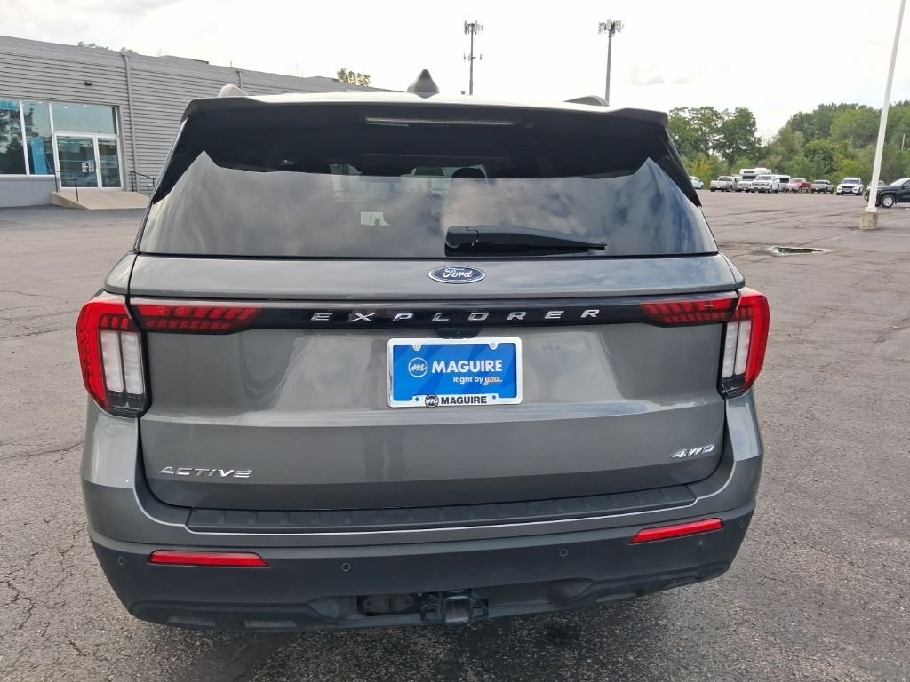 Used 2025 Gray Metallic Ford Active image 4