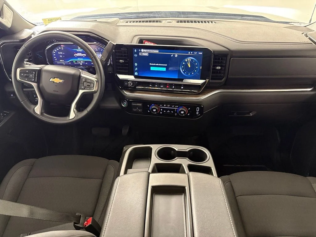 Used 2025 Black Chevrolet LT image 40