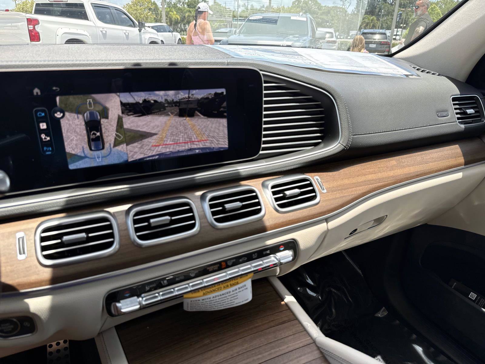 New 2026 Polar White Mercedes-Benz 450 4MATIC® SUV image 28