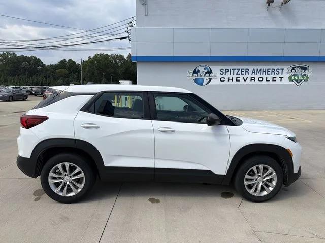 Used 2022 White Chevrolet LS image 11
