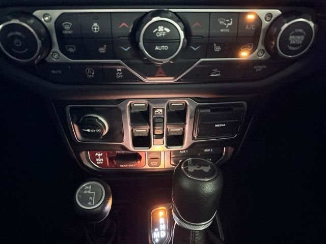 Used 2026 White Jeep Rubicon image 17