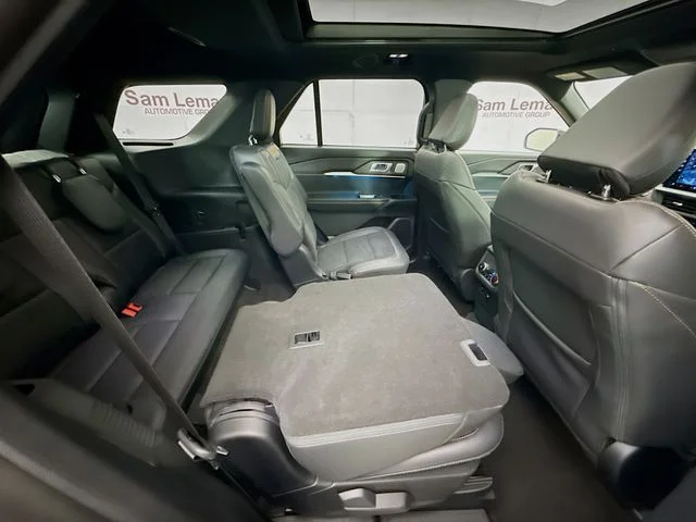 New 2026 Carbonized Gray Metallic Ford Tremor® image 30