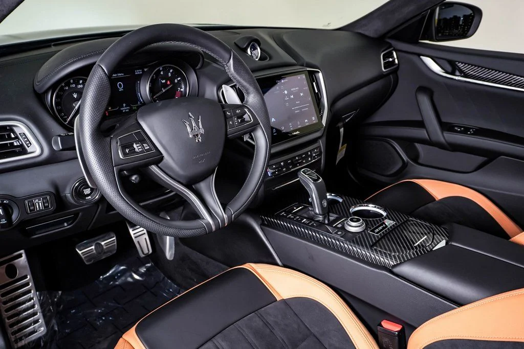 2024 Maserati Ghibli 334 Ultima - Photo 23
