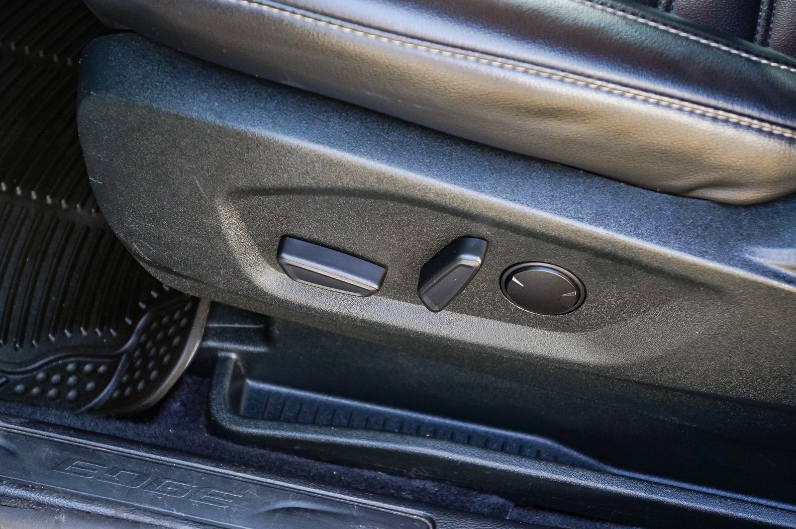 Used 2022 CARBONIZED GRAY M FORD TRUCK SEL image 23