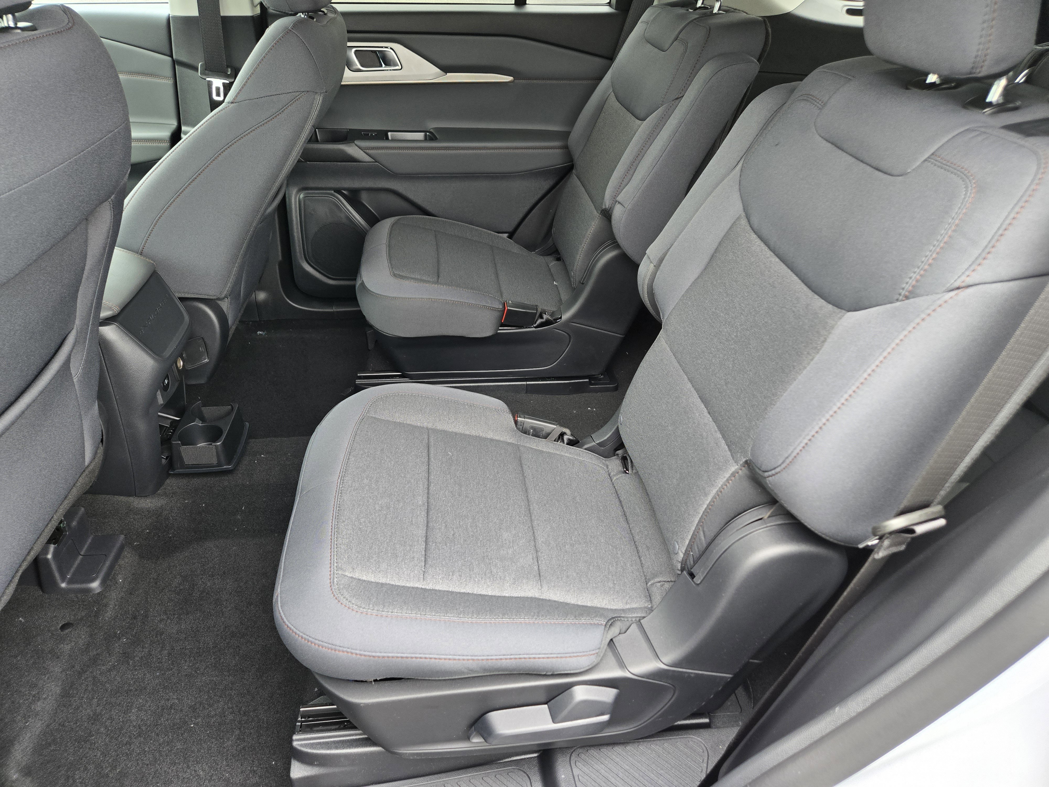 New 2026 Space White Metallic FORD Active image 19