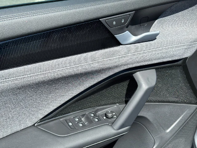 New 2026 Platinum Gray Metallic Volkswagen S image 37