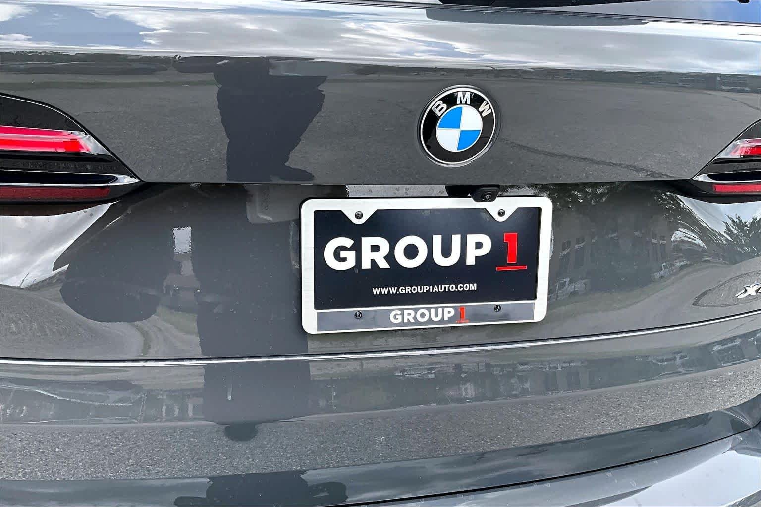Used 2026 Dravit Grey Metallic BMW xDrive40i image 9