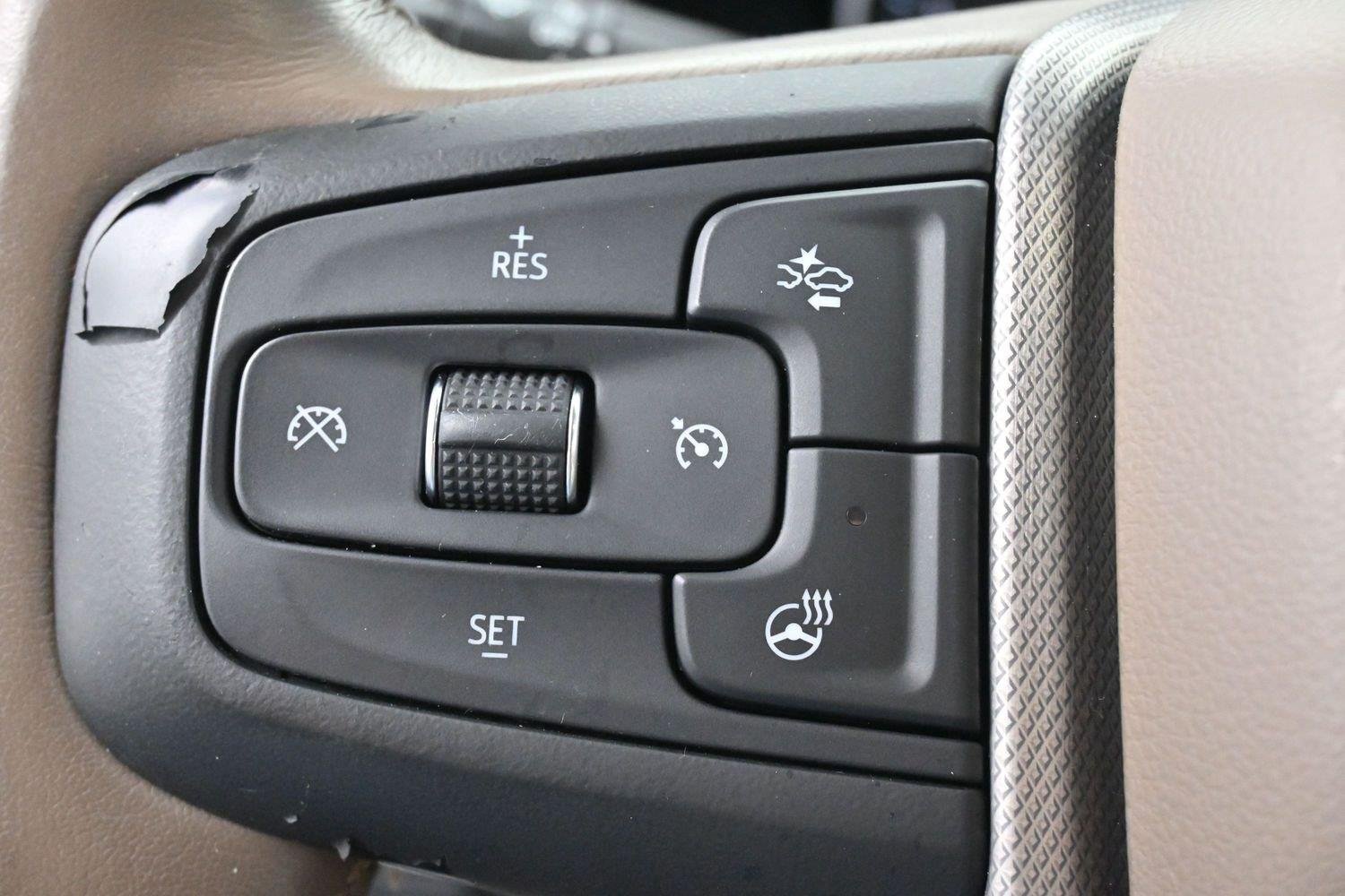 Used 2021 WHITE FROST TRICOAT GMC Denali image 20