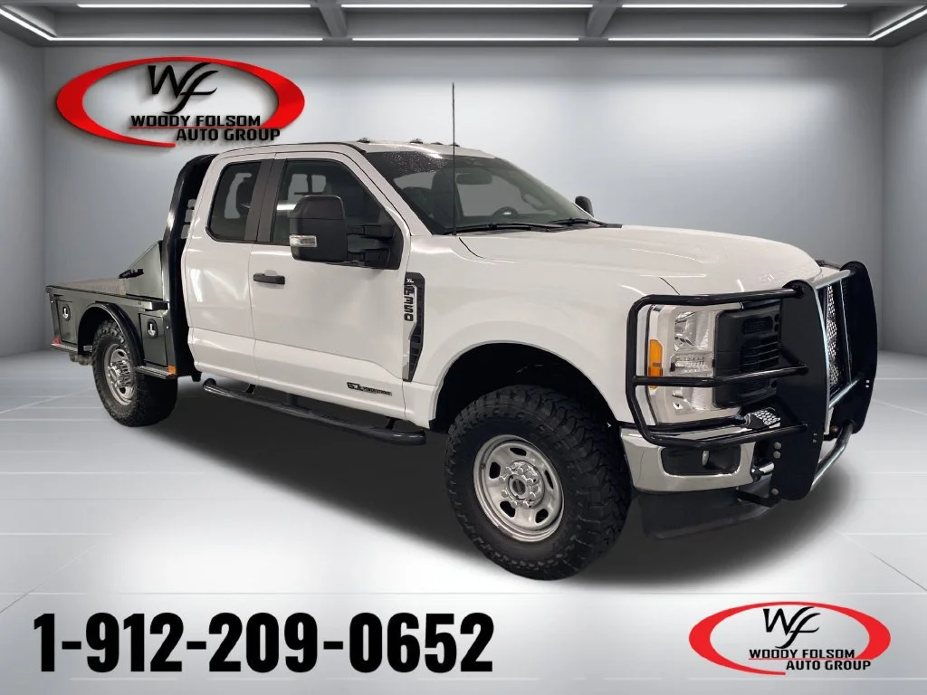 Used 2023 Oxford White Ford XL image 1