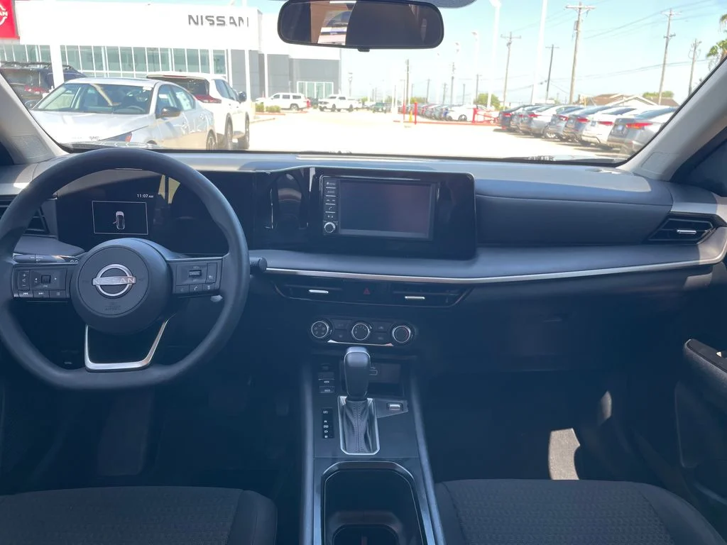 Used 2025 Blue Nissan S image 12