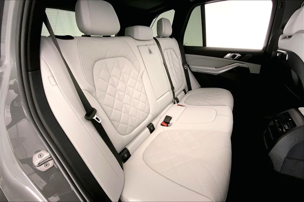 2025 BMW X5 40i - Photo 15