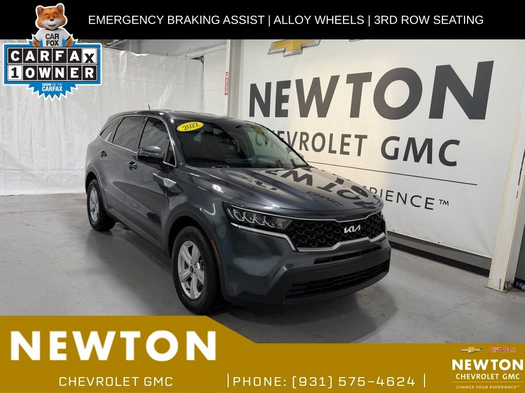2022 Kia Sorento LX AT's photo