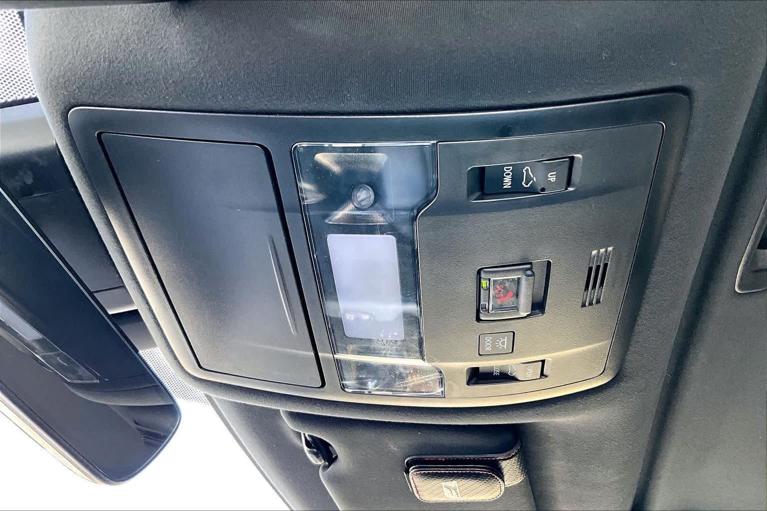 Used 2022 Ultra White Lexus F SPORT Handling image 32