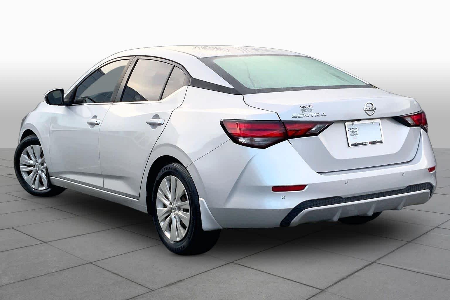 Used 2020 Brilliant Silver Metallic Nissan S image 11