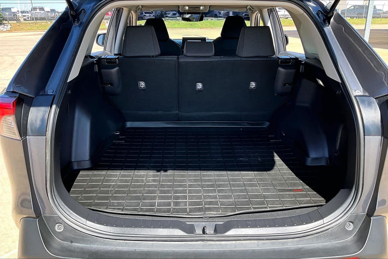 Used 2022 Magnetic Gray Metallic Toyota LE image 28