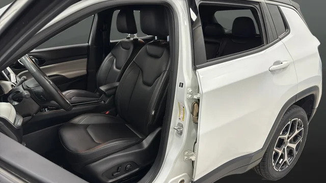 Certified Used 2025 Bright White Clearcoat Jeep Limited image 9