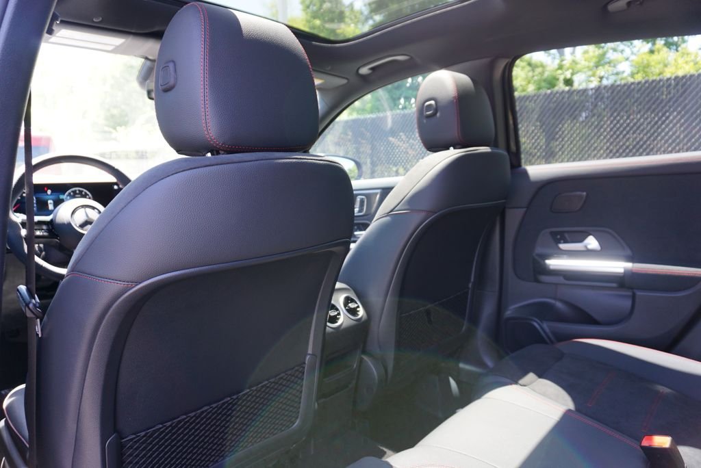 Certified Used 2026  Mercedes-Benz GLA 250 image 40